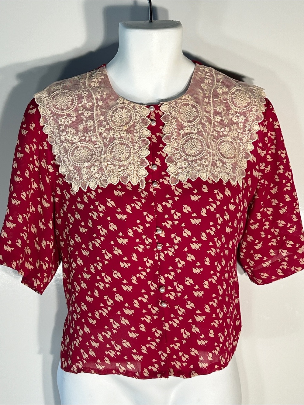 Liz Roberts Vintage SZ 14 Red Printed Blouse Puritan Cream Lace Collar Cottage